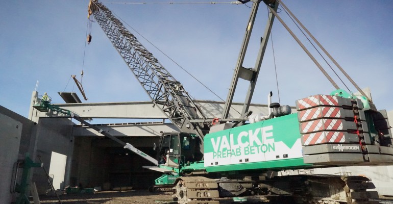 Hijskraan Valcke Prefab Beton Sennebogen 3300 R-SL