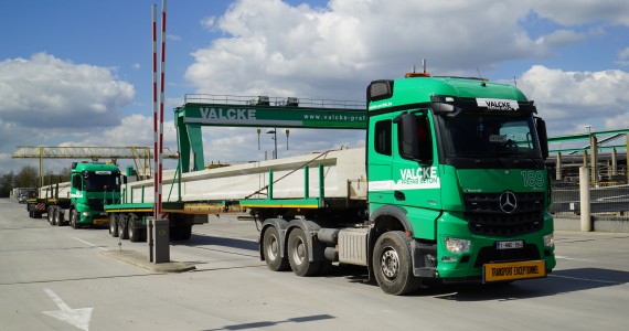  Arocs Mercedes Vrachtwagens - Valcke Industriebouw 